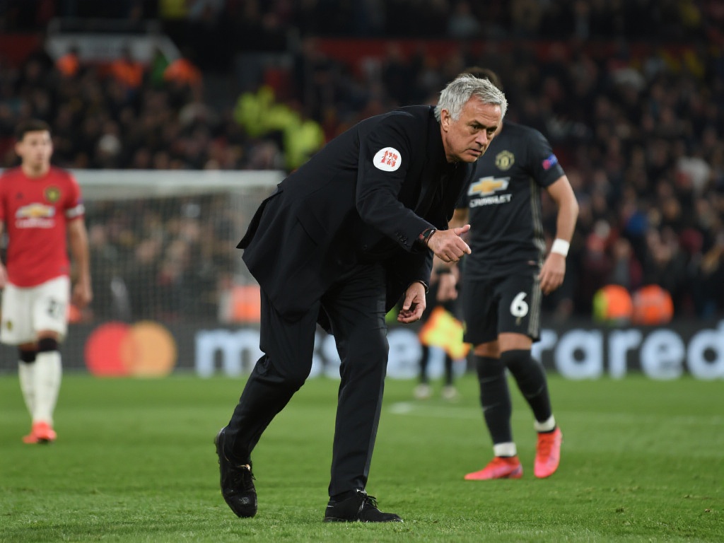 在本赛季之初，穆里尼奥遭遇了禁赛的困境—